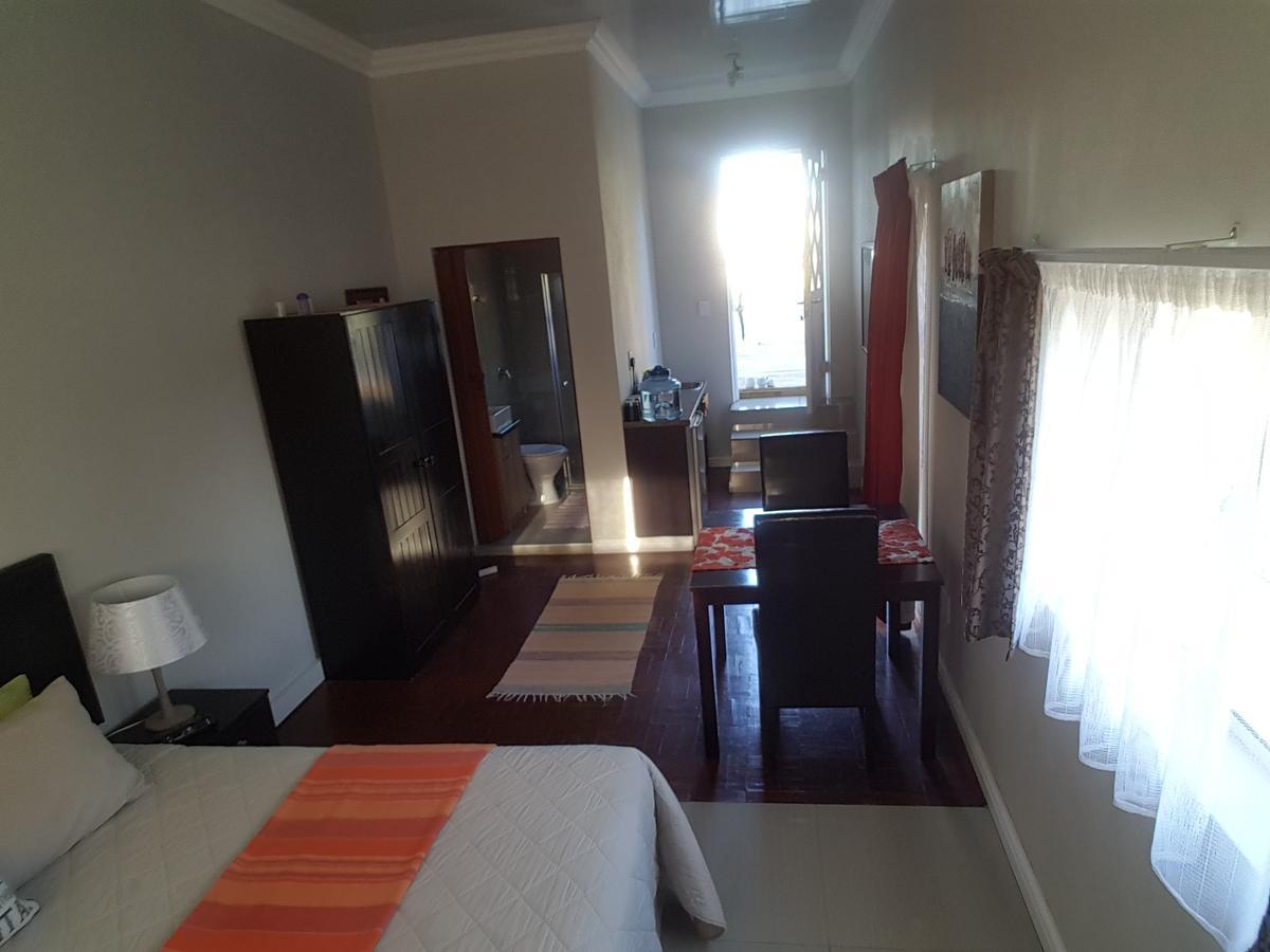 Beachway Guesthouse Port Elizabeth Bagian luar foto